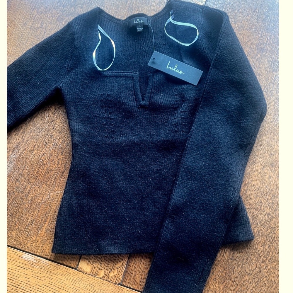 Lulus Black Ribbed Long Sleeve Notched Neck Knit Sweater Top Small NWT